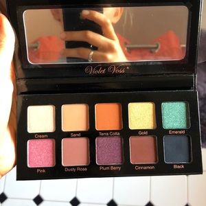 Violet Voss essentials palette
